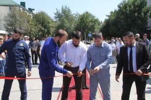 В Грозном состоялось торжественное открытие после реставрации памятника на площади Дружбы народов